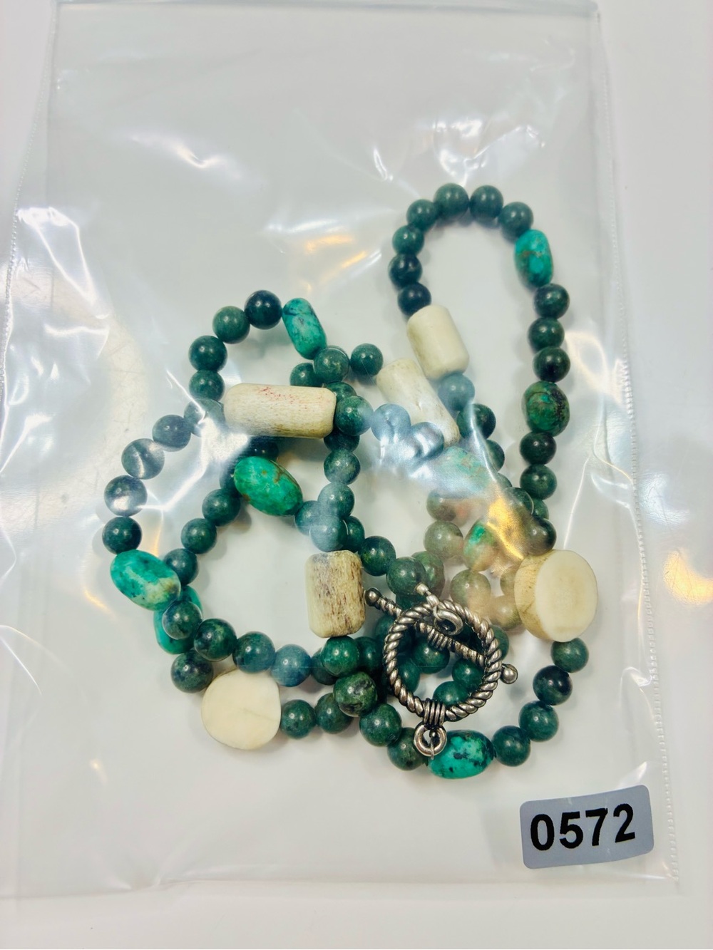 Green Natural Stone Beaded Necklace Cream Accents Toggle Clasp Easy Boho Chic - Picture 13 of 13